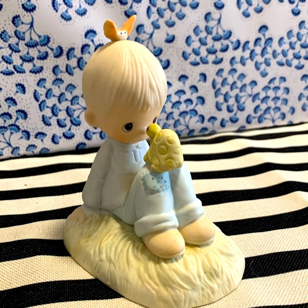 Love Is Kind: 1978 Vintage Precious Moments Figurine